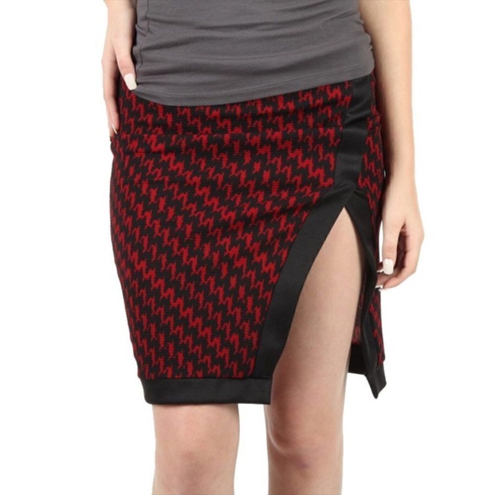 BNWT Lily White Skirt